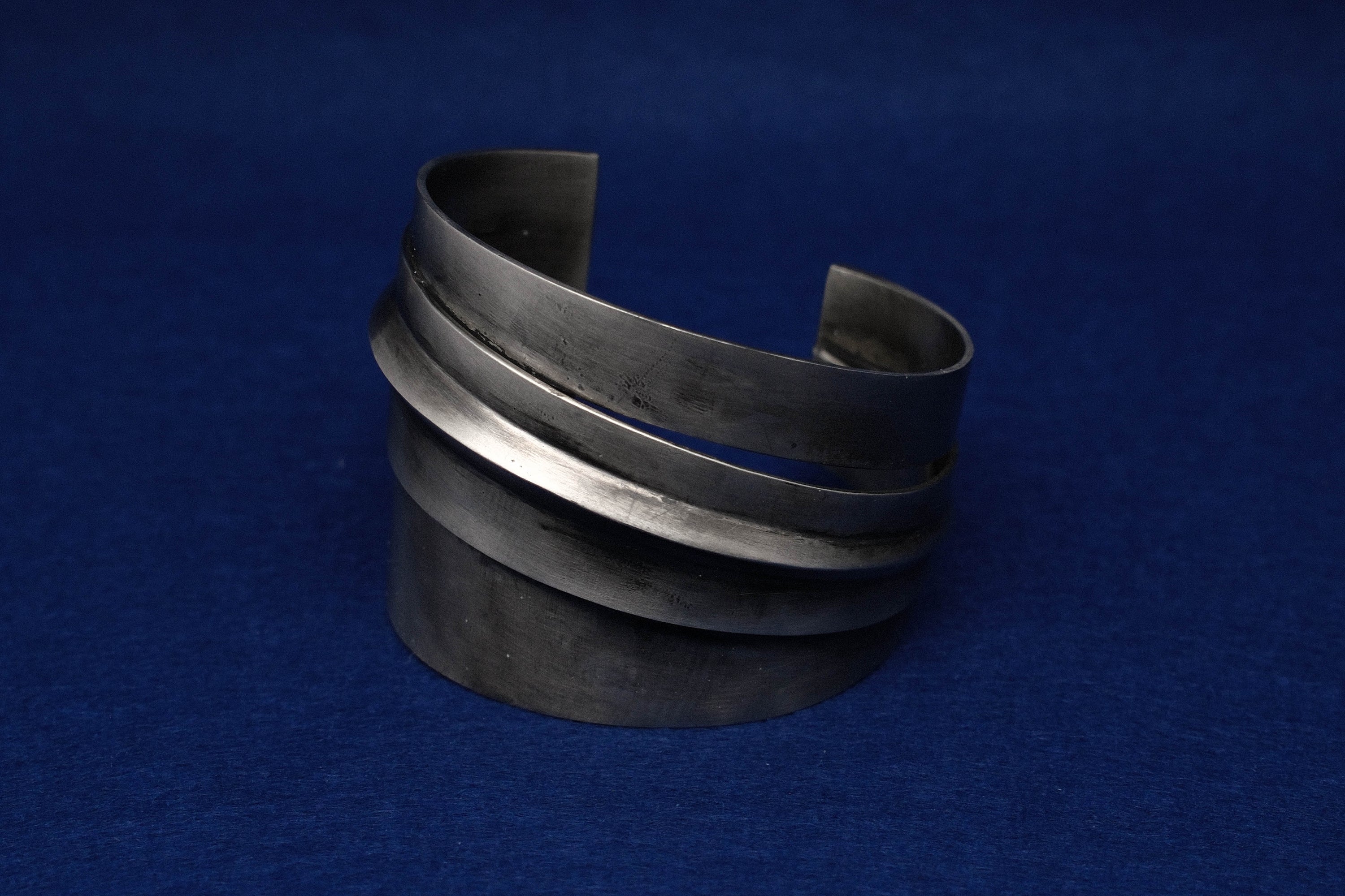PLEATED CUFF