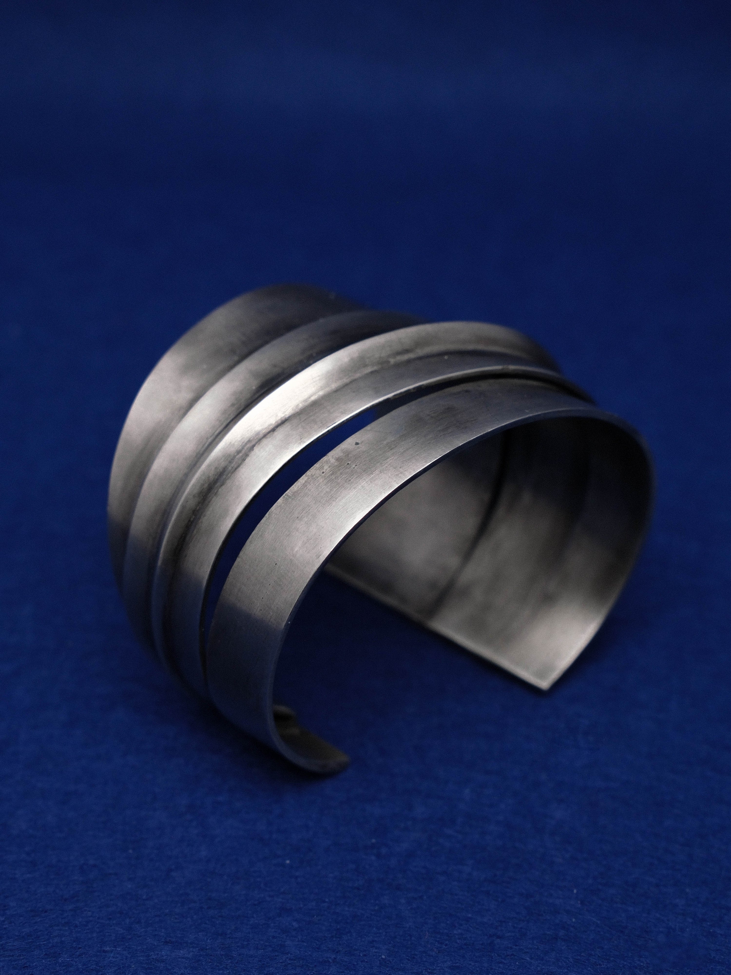 PLEATED CUFF