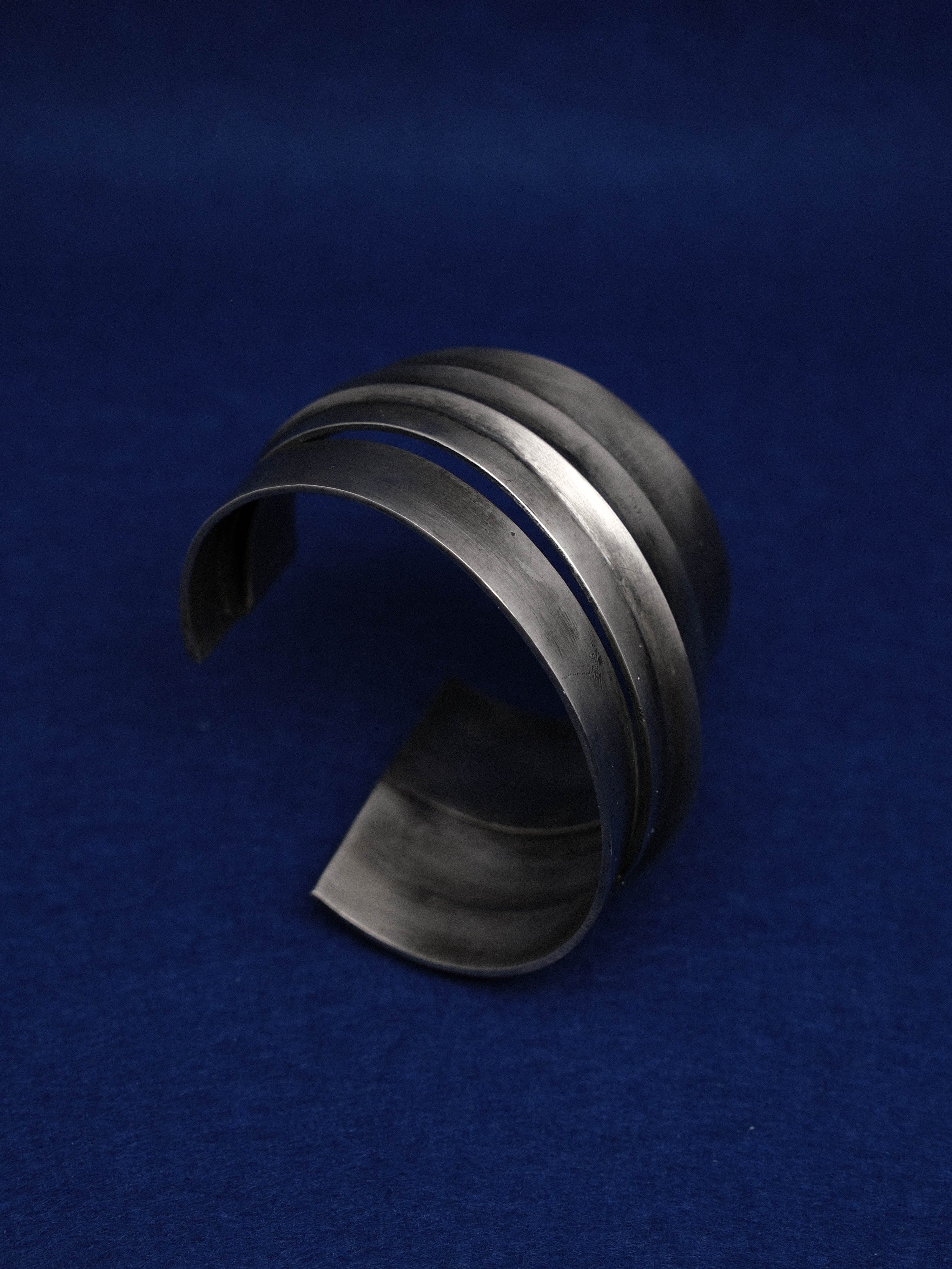 PLEATED CUFF
