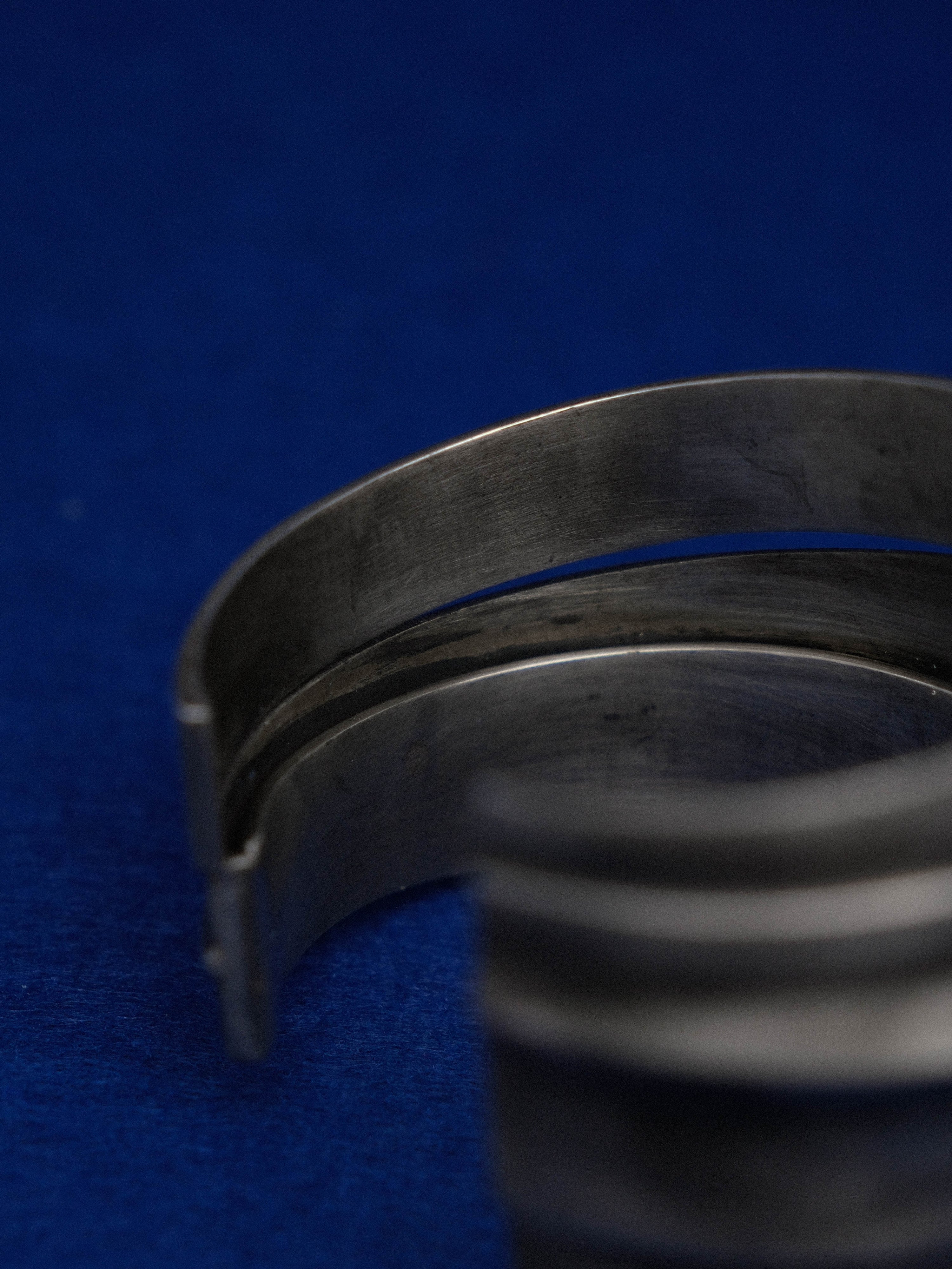 PLEATED CUFF