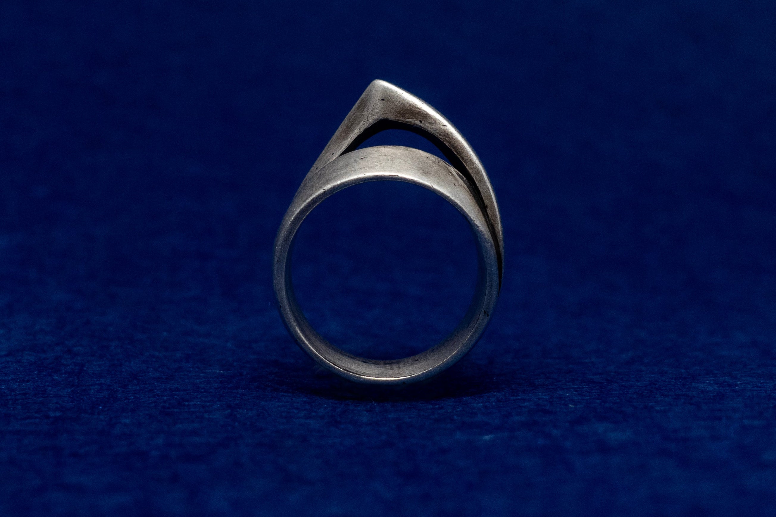 GEOMETRIC OVERLAP RING