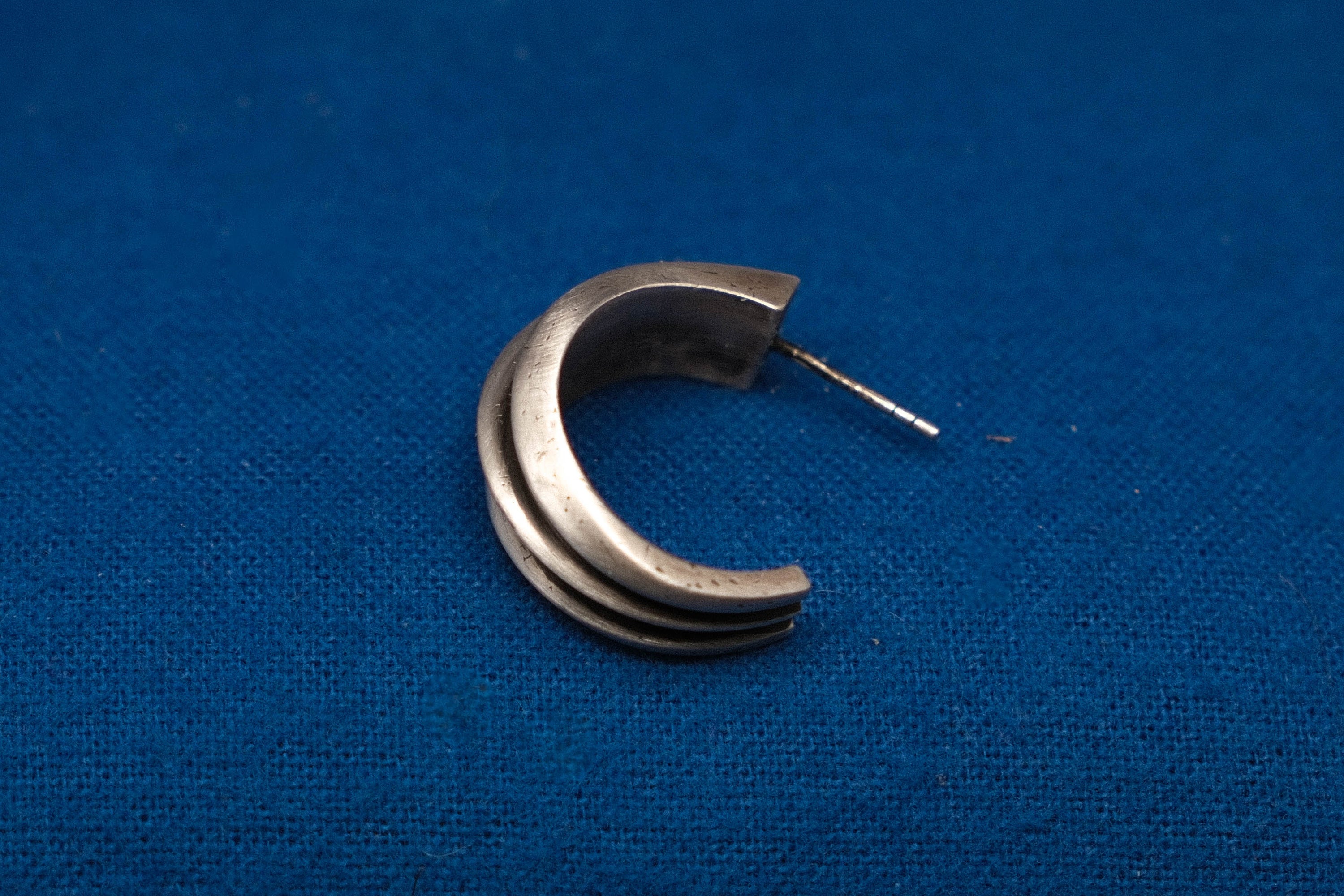 TRIPLE LAYER EARRING