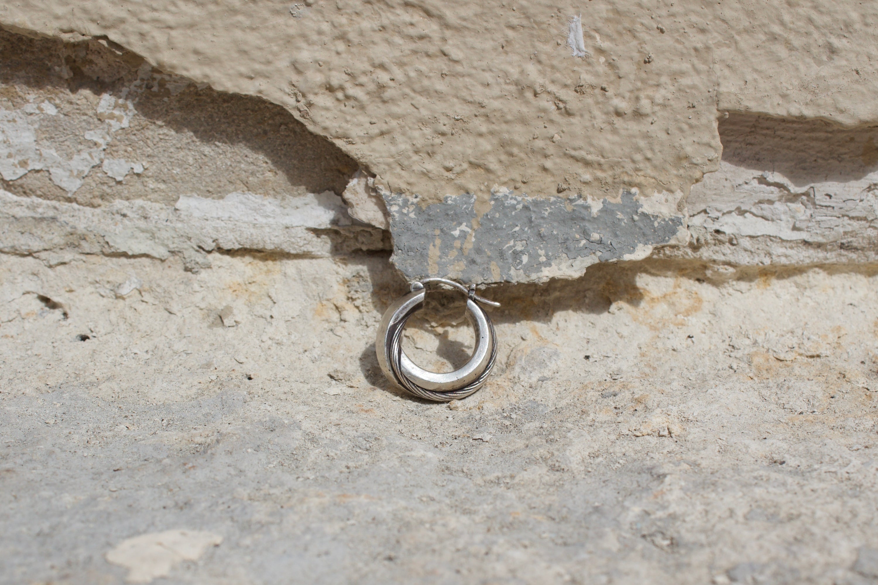 SPIRAL INSET EARRING