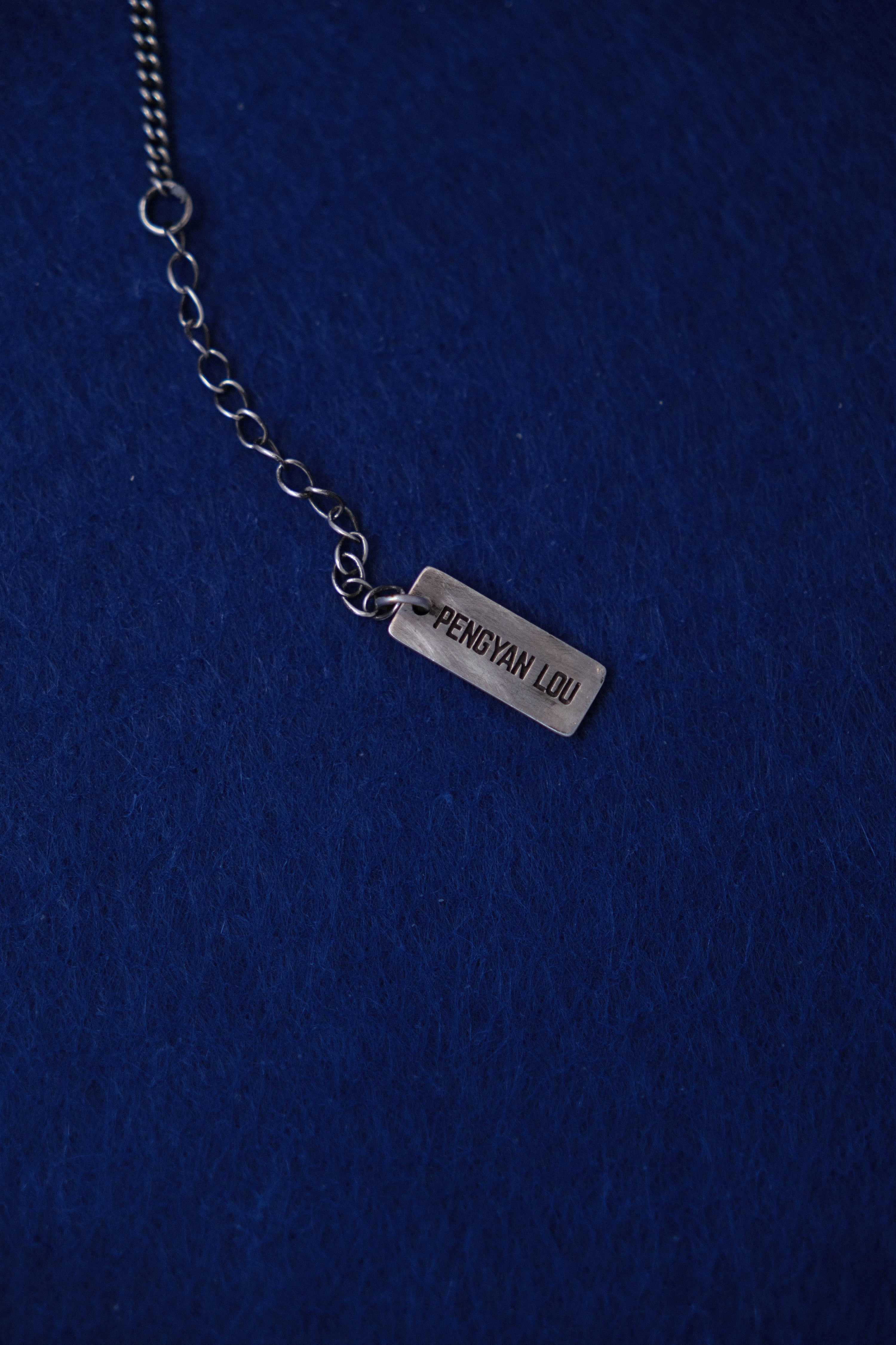 HANGER-BAG NECKLACE
