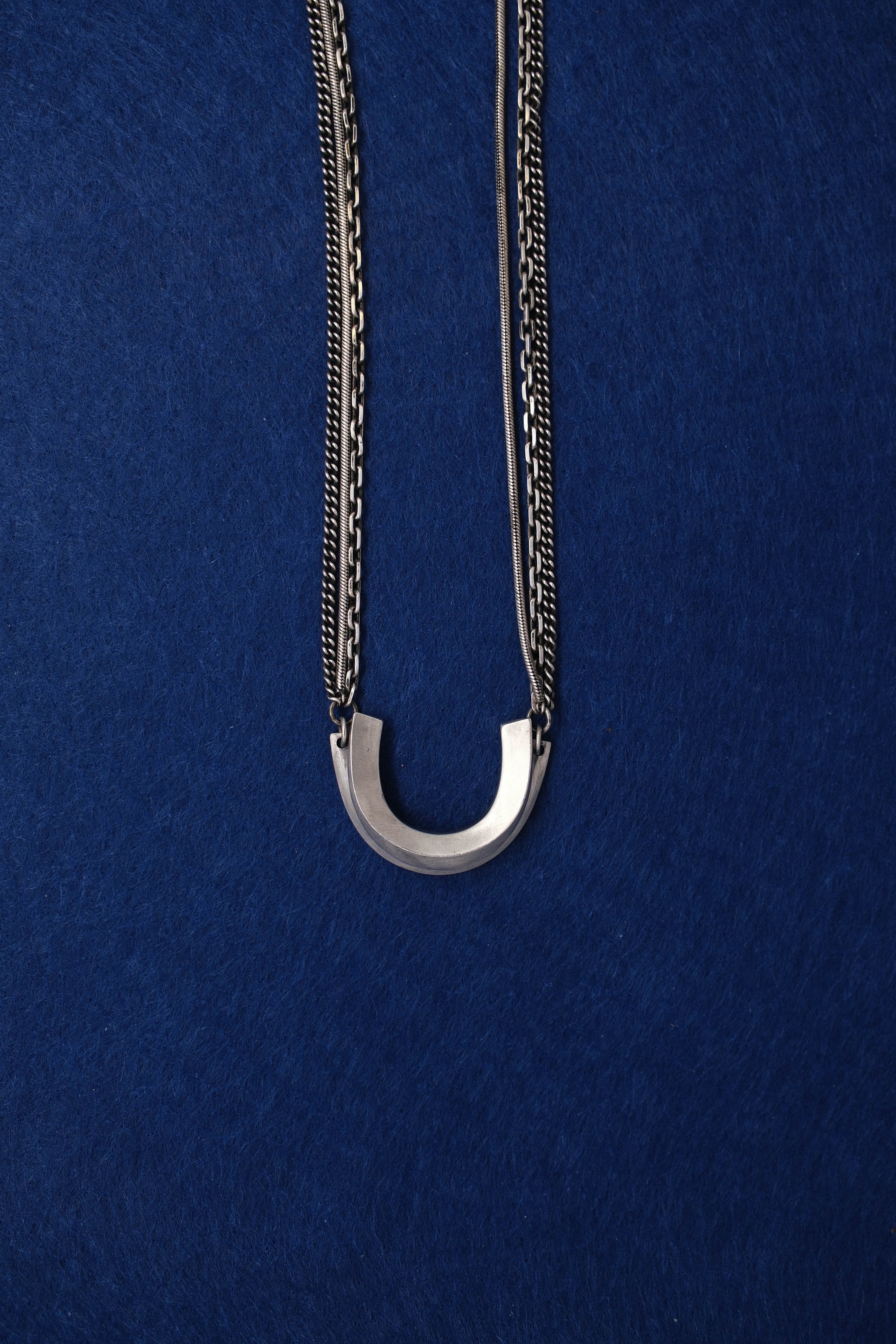 CLEVIS NECKLACE