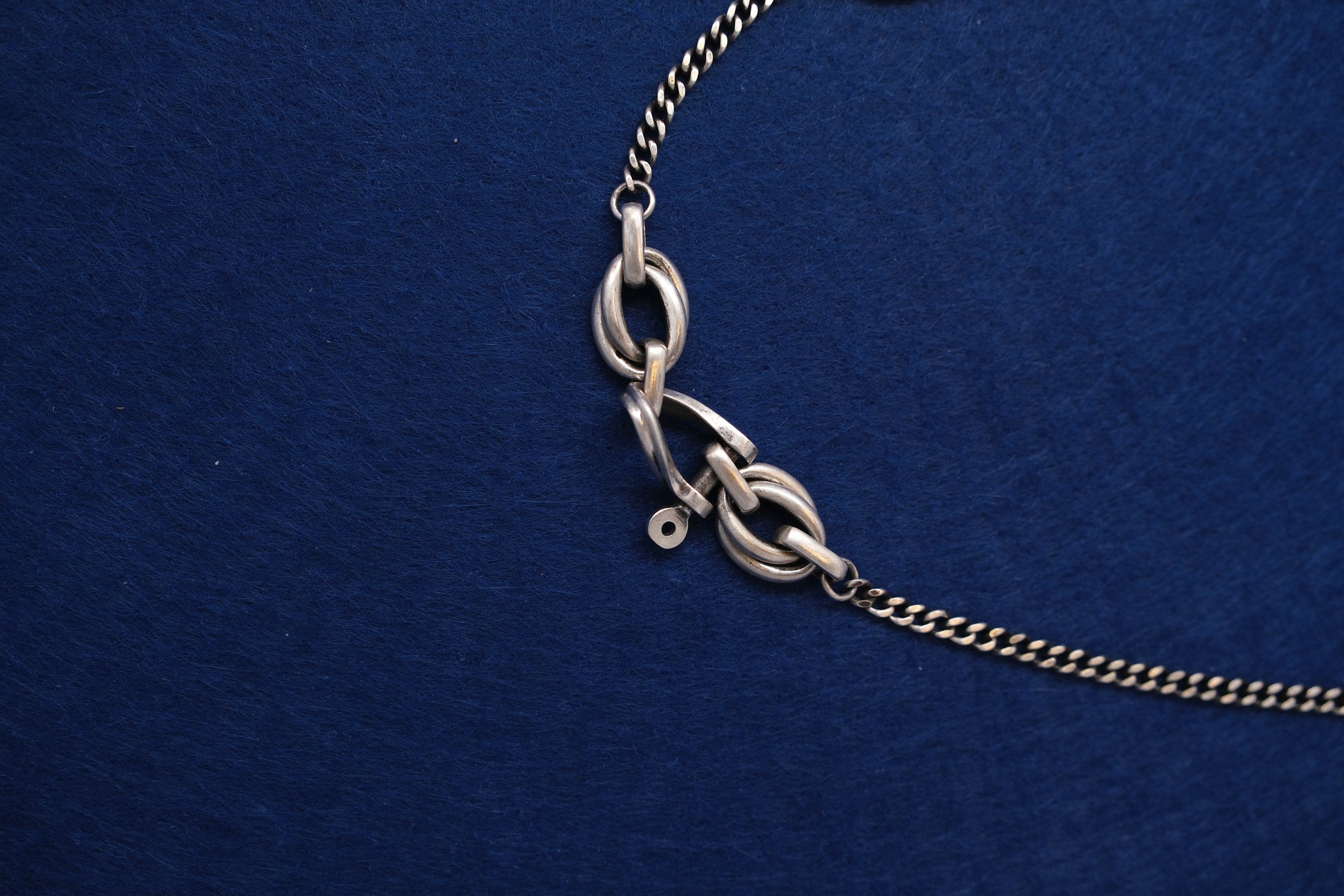 DOCK-ROPE NECKLACE
