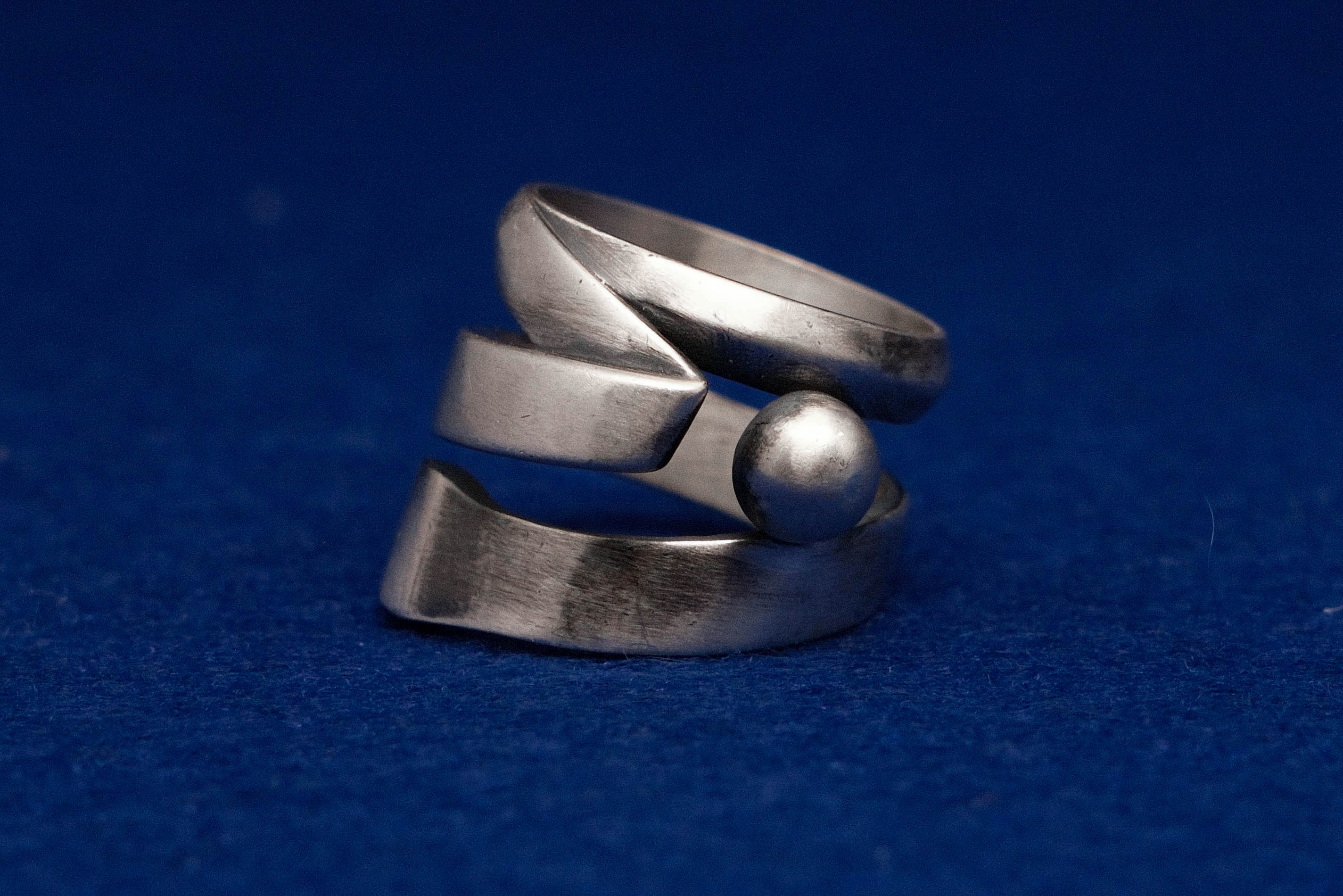 SPIRAL WRAP RING