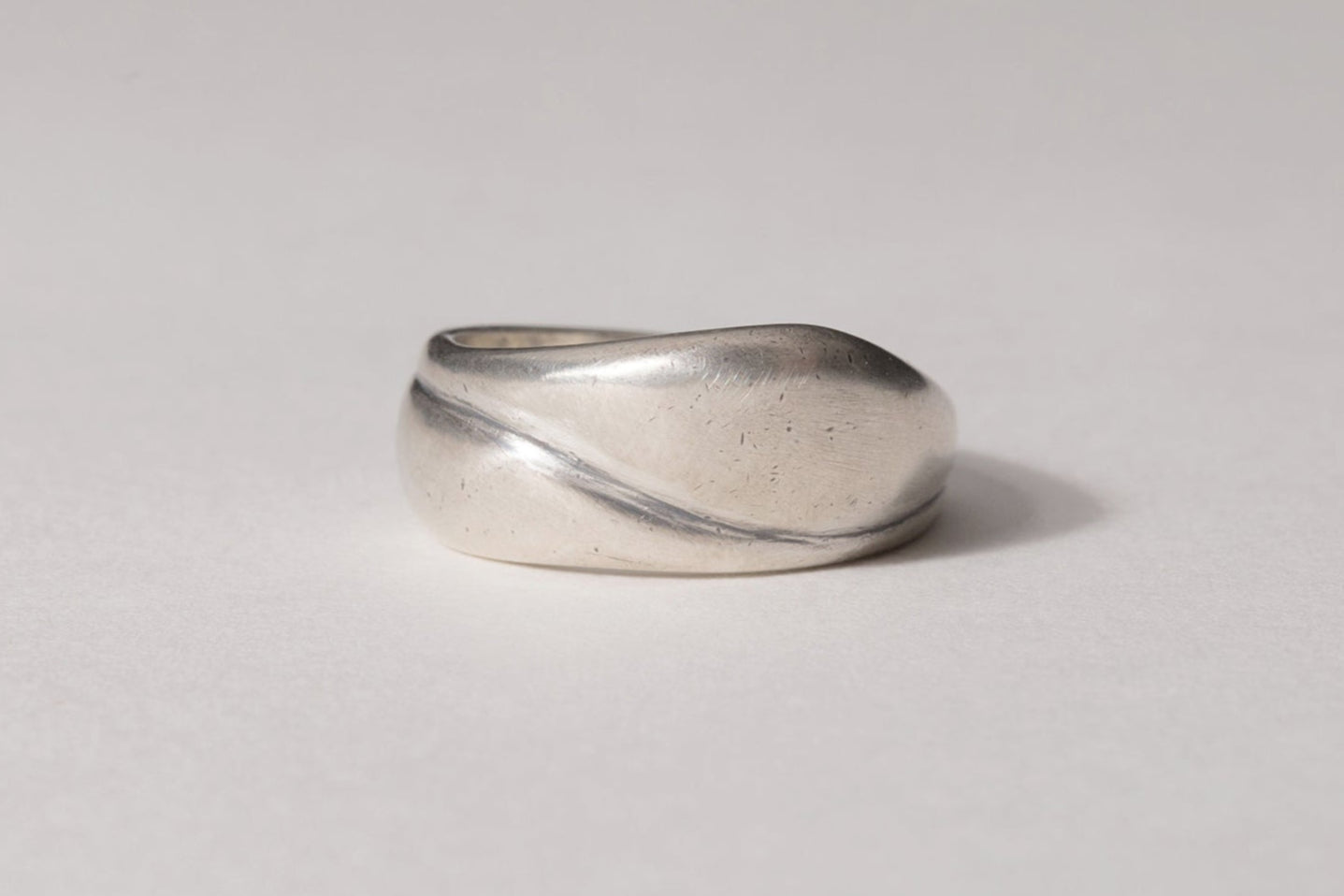 INTERTWINED BAND RING