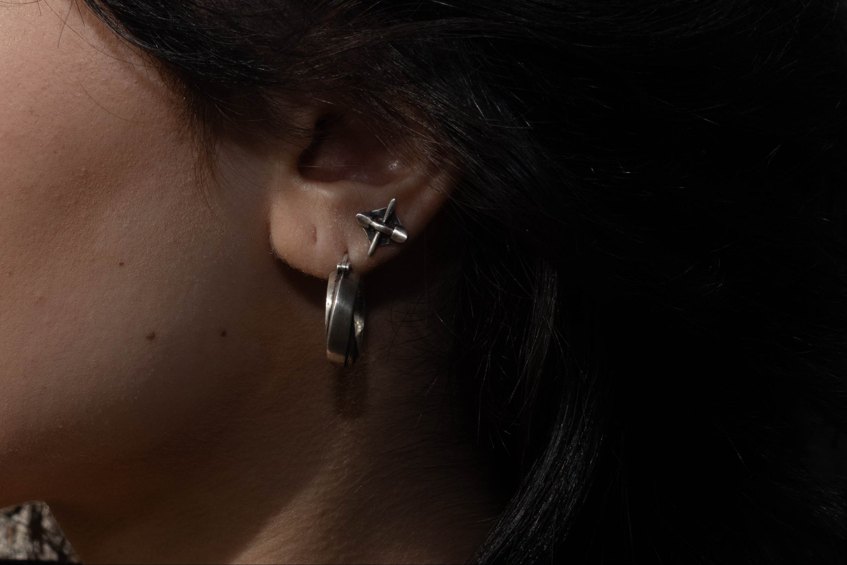 SPIRAL INSET EARRING