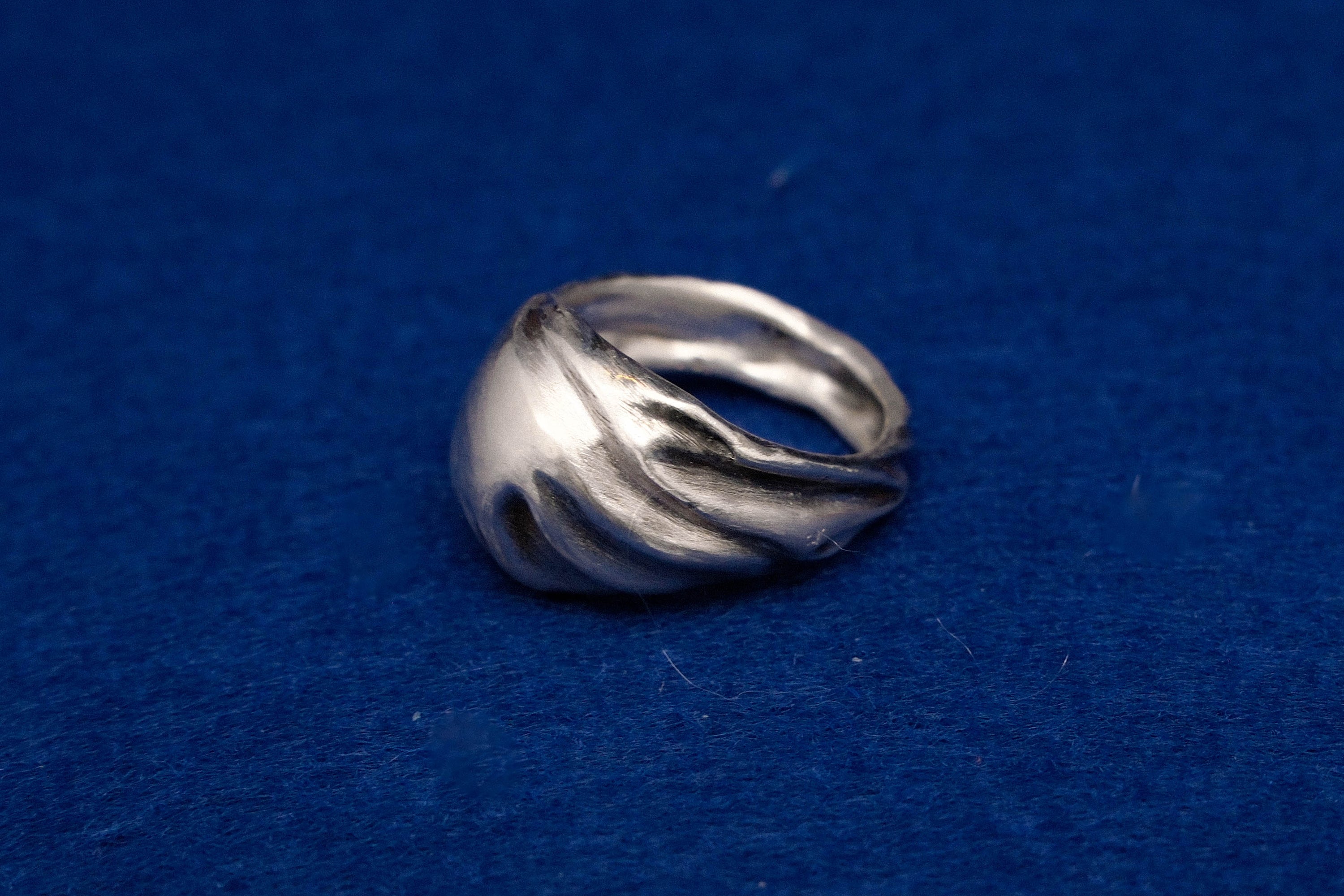 CHUNKY PLEATS RING