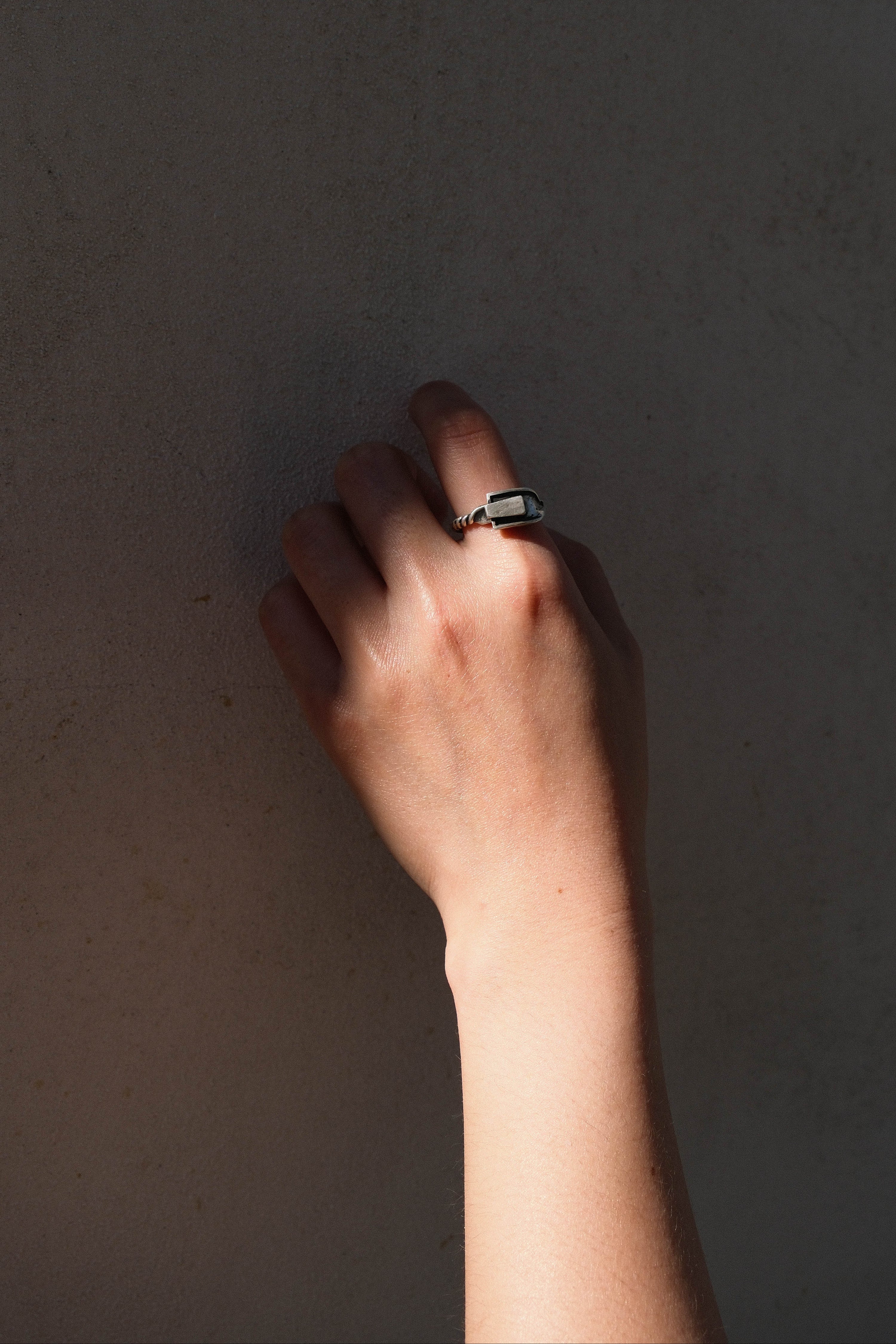 INTERLOCK BUCKLE RING