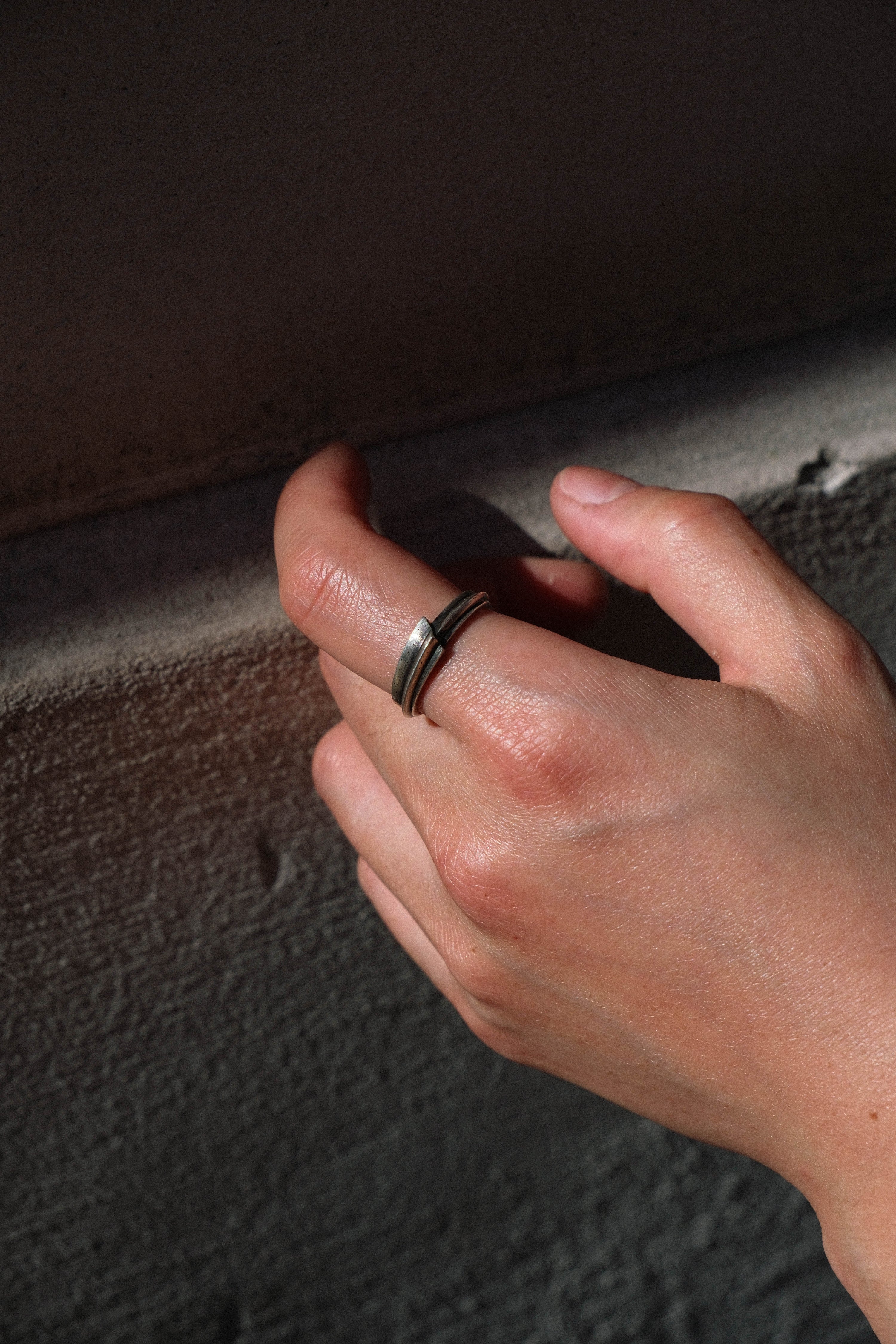 MOULDED TRACE RING