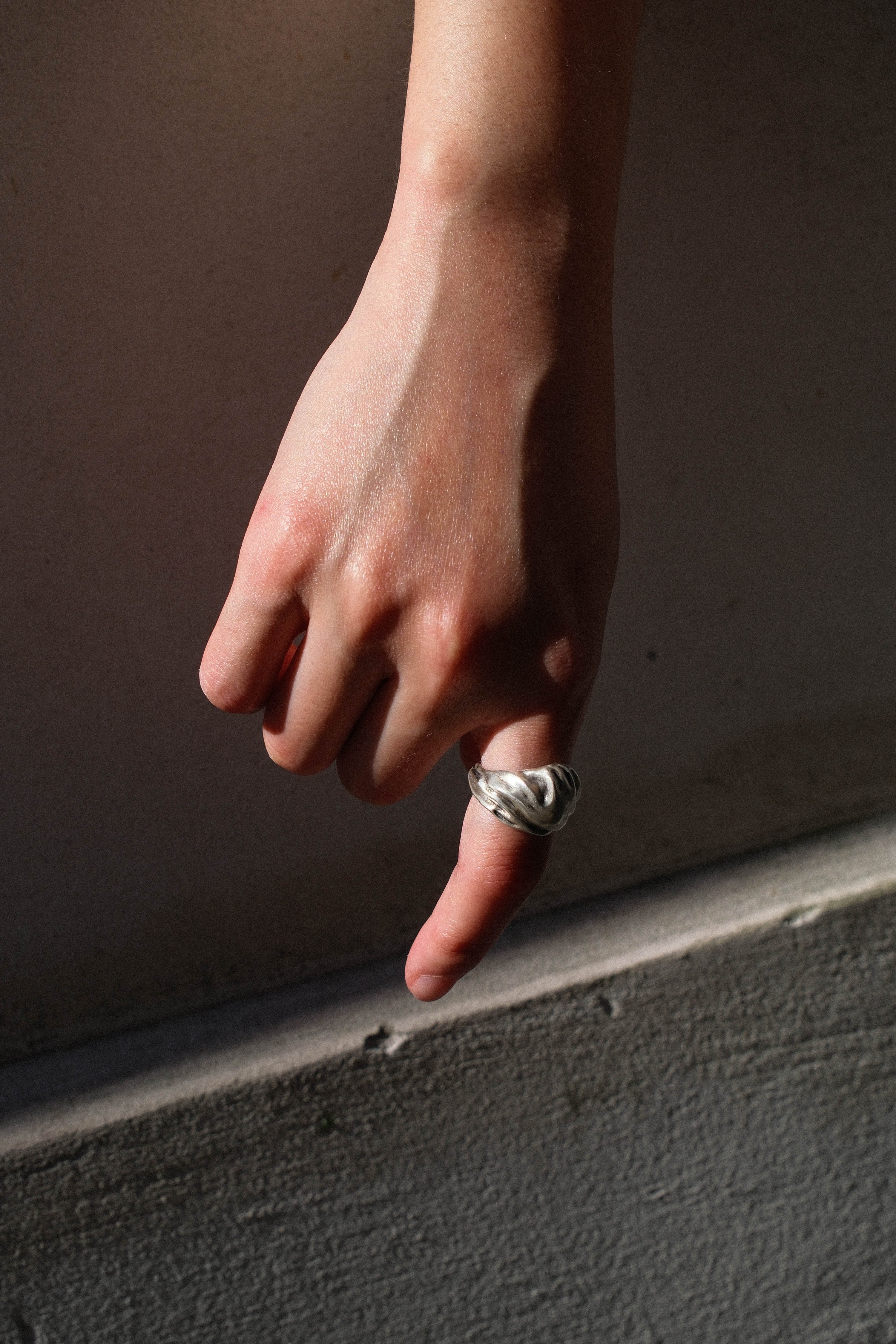 CHUNKY PLEATS RING