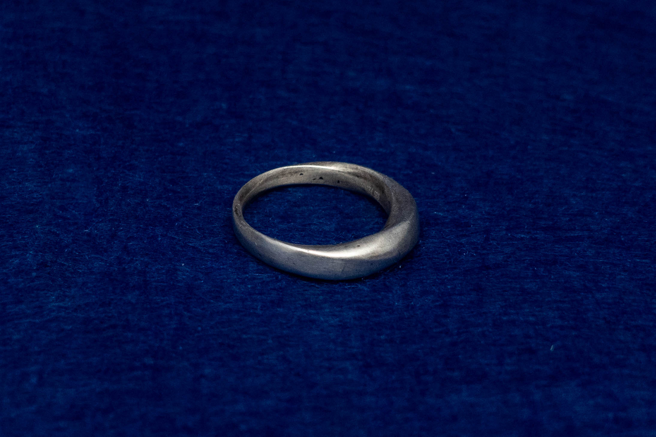 TAPERED MÖBIUS RING